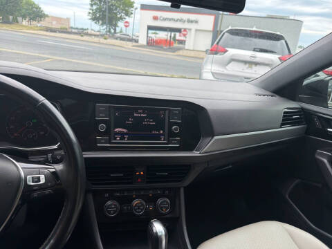 2019 Volkswagen Jetta R-Line