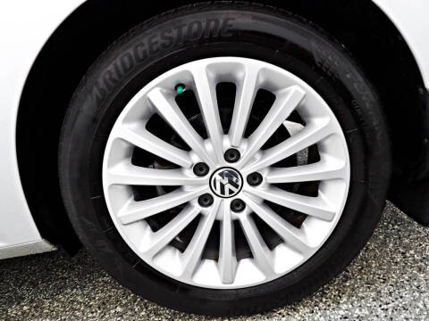 2017 Volkswagen Passat 1.8T SE