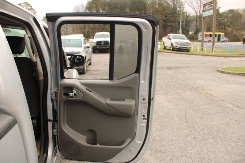 2016 Nissan Frontier Desert Runner