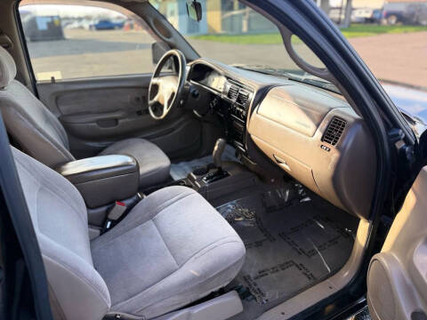 2004 Toyota Tacoma PreRunner V6