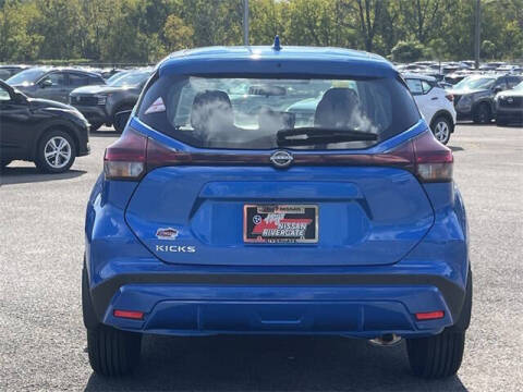 2025 Nissan Kicks Play S