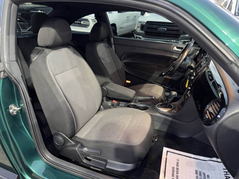 2018 Volkswagen Beetle 2.0T Coast