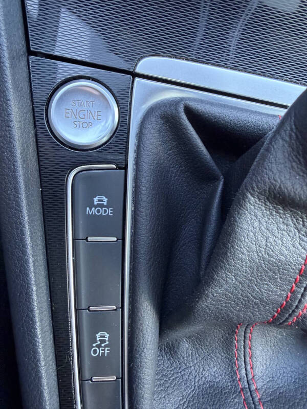 2016 Volkswagen Golf GTI SE