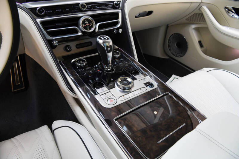 2026 Bentley Flying Spur Azure