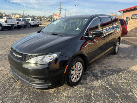 2021 Chrysler Voyager L
