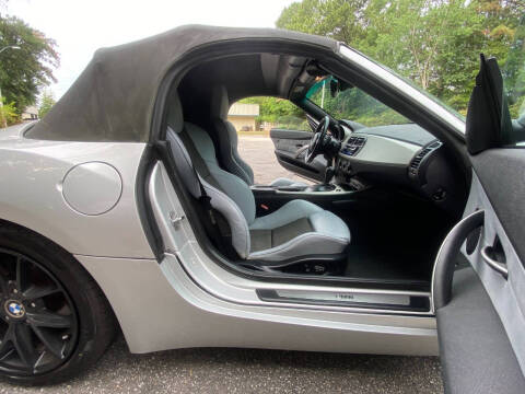 2005 BMW Z4 2.5i