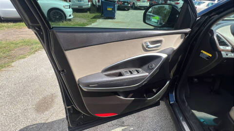 2017 Hyundai Santa Fe SE