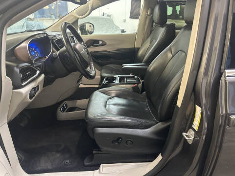 2019 Chrysler Pacifica Touring L