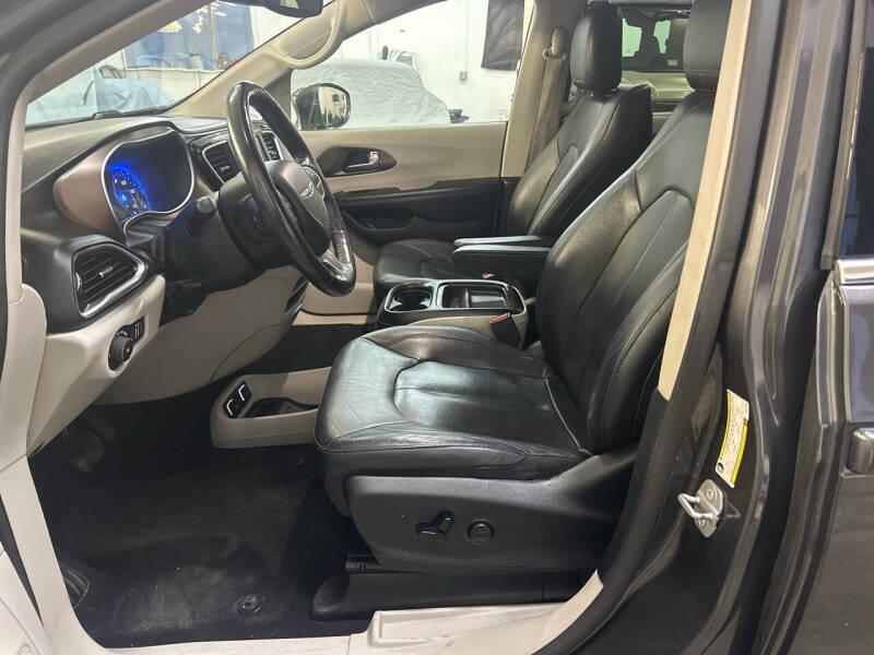 2019 Chrysler Pacifica Touring L
