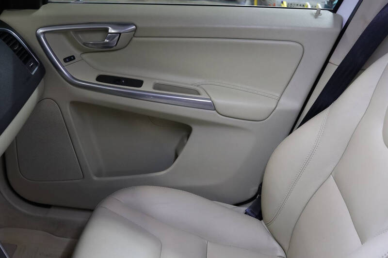 2016 Volvo XC60 T5 Premier