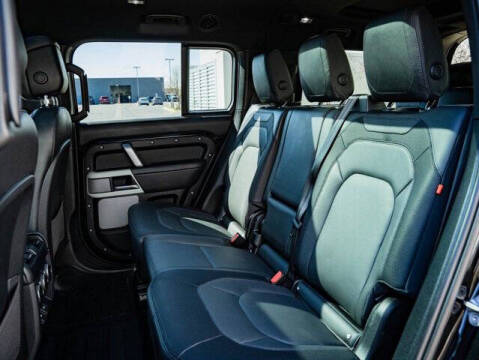 2023 Land Rover Defender 130 X-Dynamic SE