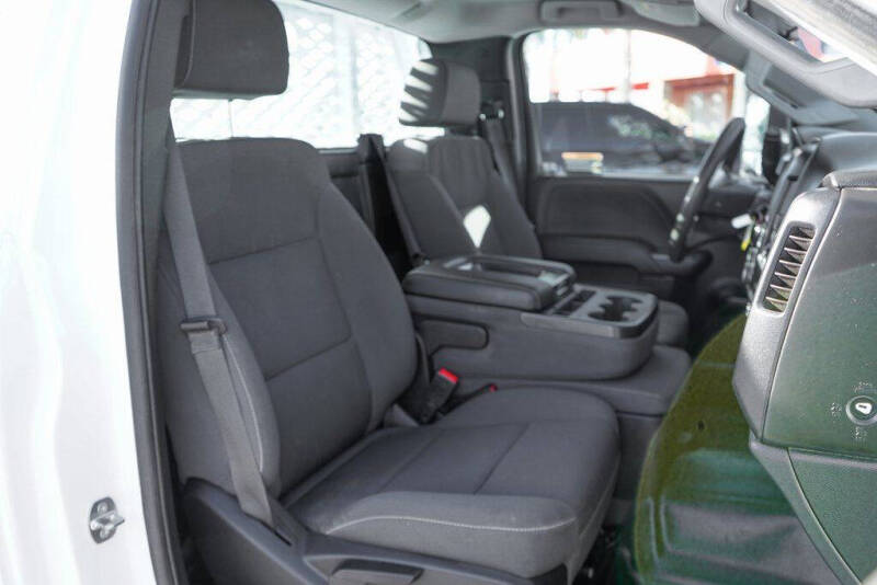 2023 Chevrolet Silverado 5500HD