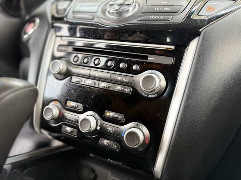 2020 Nissan Pathfinder S