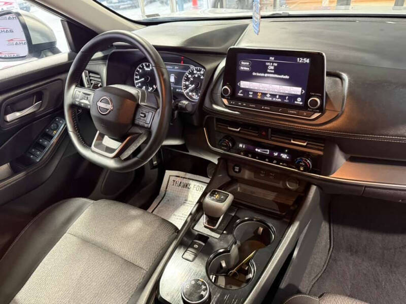 2025 Nissan Rogue SV