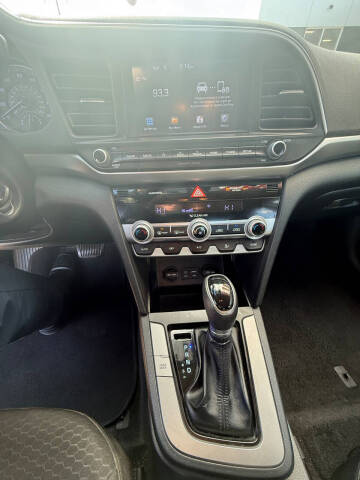 2020 Hyundai Elantra