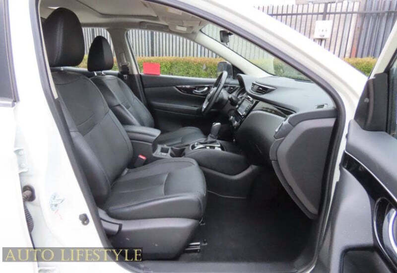 2017 Nissan Rogue Sport SL