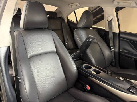 2016 Lexus IS 200t