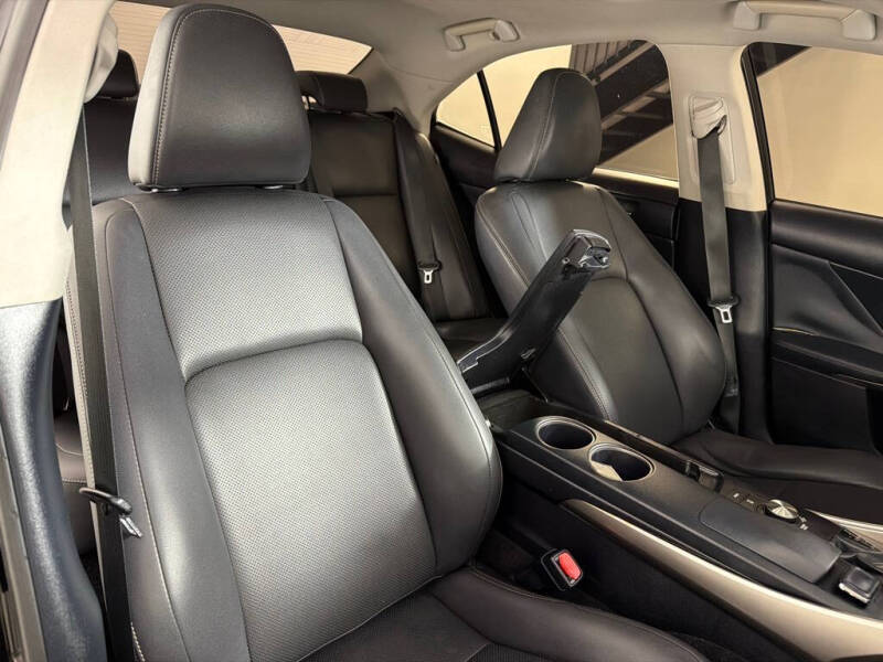 2016 Lexus IS 200t