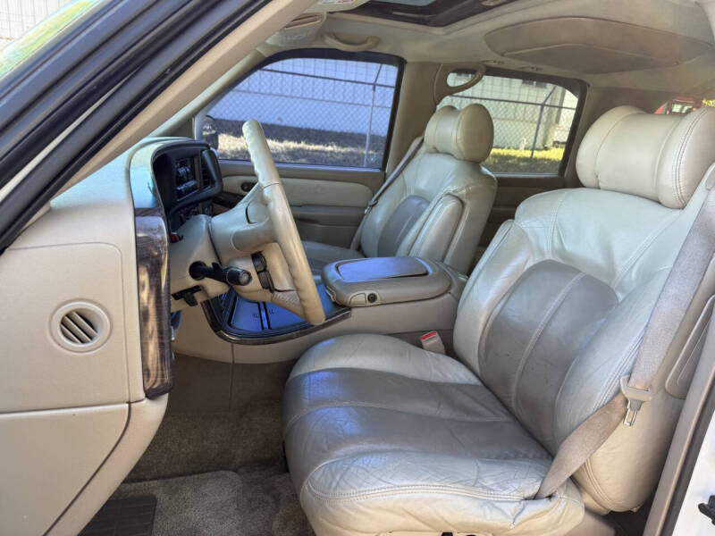 2001 GMC Yukon XL Denali