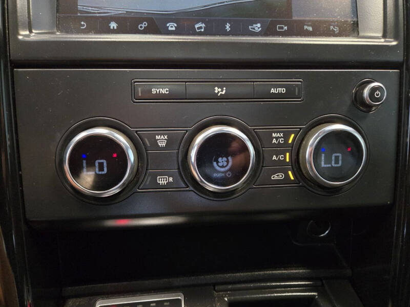 2020 Land Rover Discovery SE