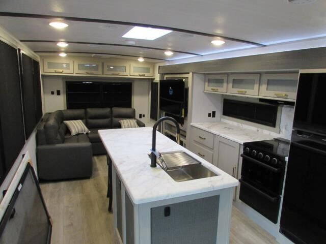 2024 Forest River T322 VIEW