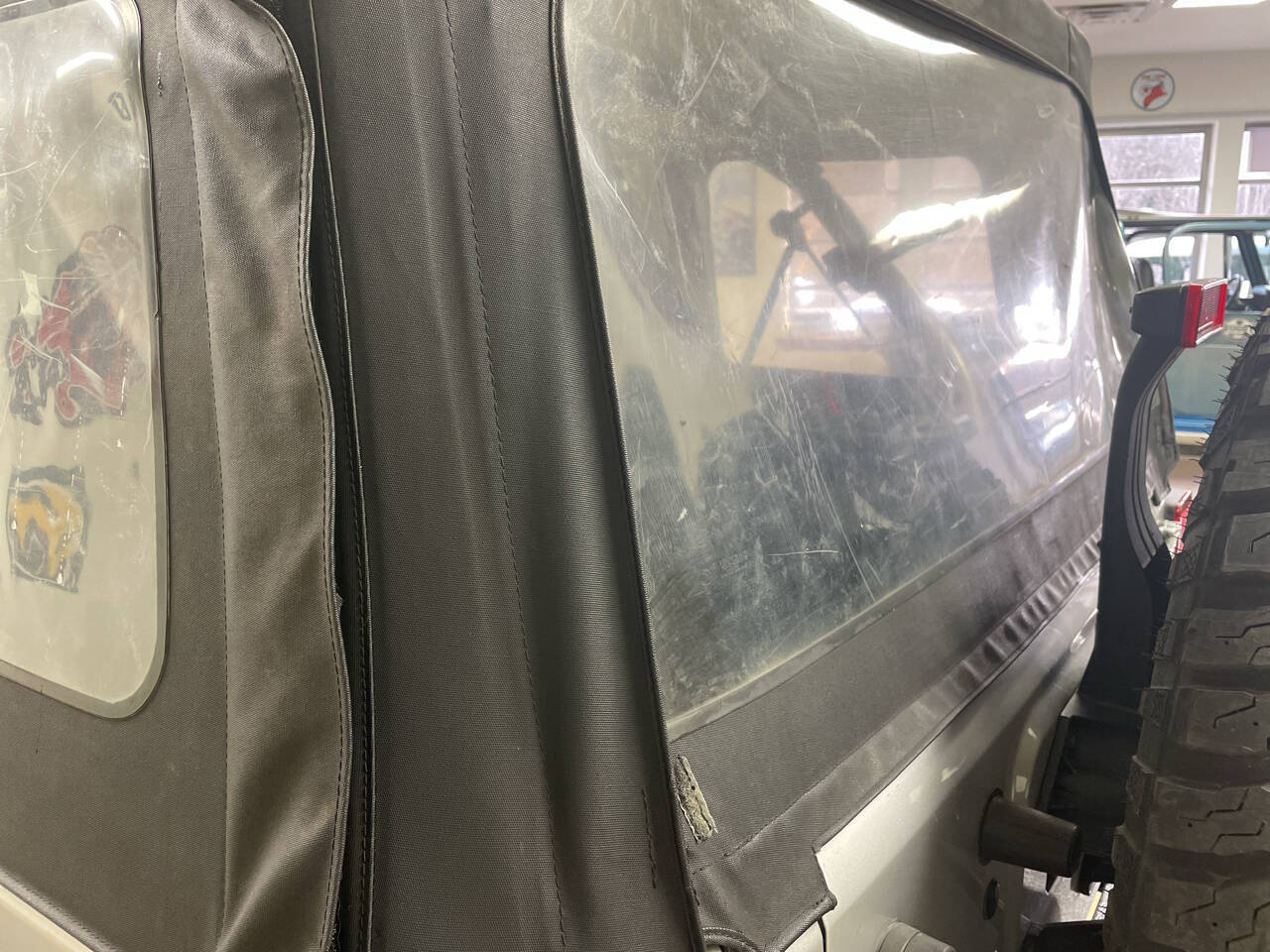 2011 Jeep Wrangler Unlimited 33