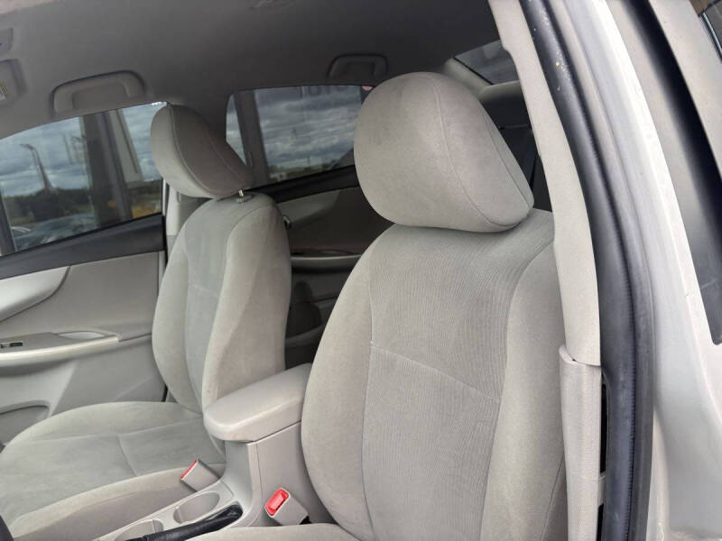 2013 Toyota Corolla LE