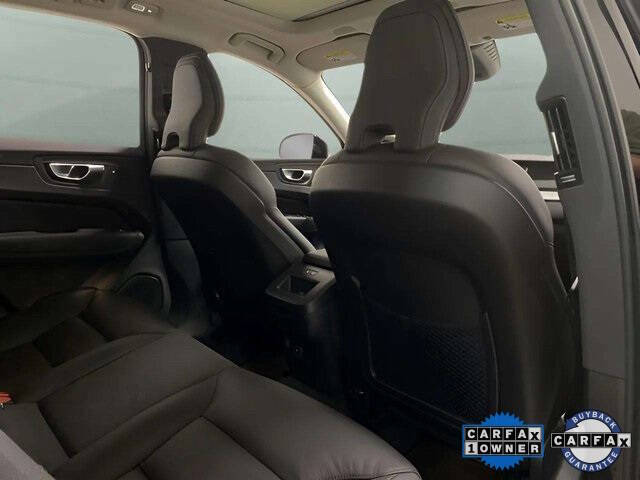 2025 Volvo XC60 B5 Plus Dark Theme