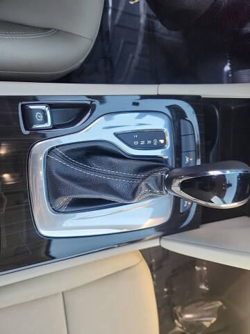 2019 Buick Regal TourX Essence