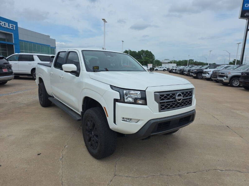 2024 Nissan Frontier SV