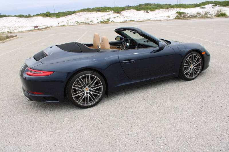 2018 Porsche 911 Carrera