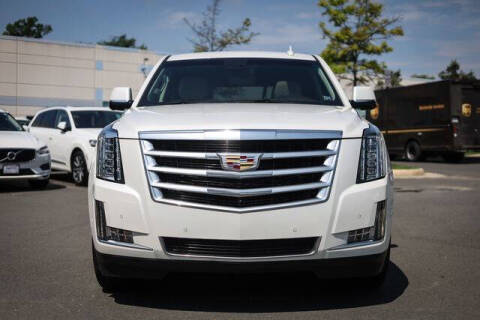 2017 Cadillac Escalade Luxury