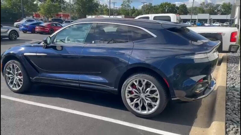 2021 Aston Martin DBX