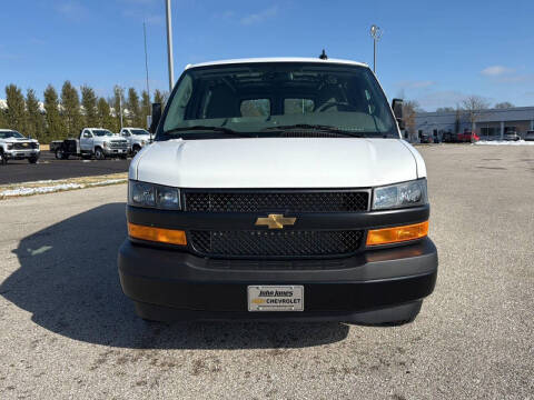 2025 Chevrolet Express 2500