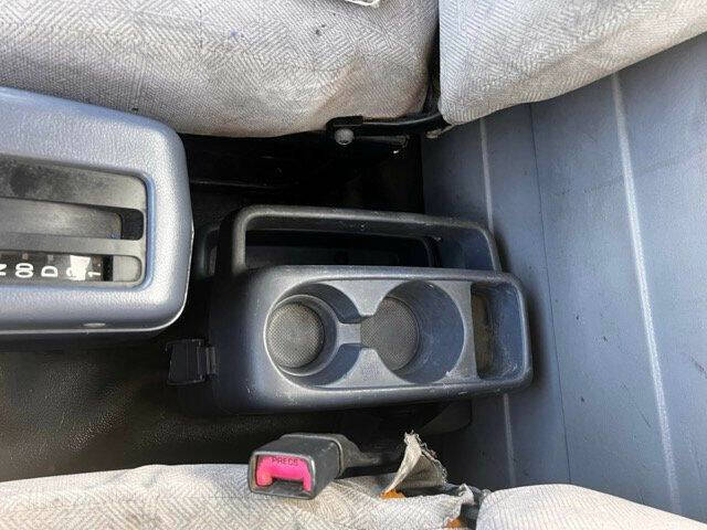 2007 Hino 268 16 FOOT STAKE BODY