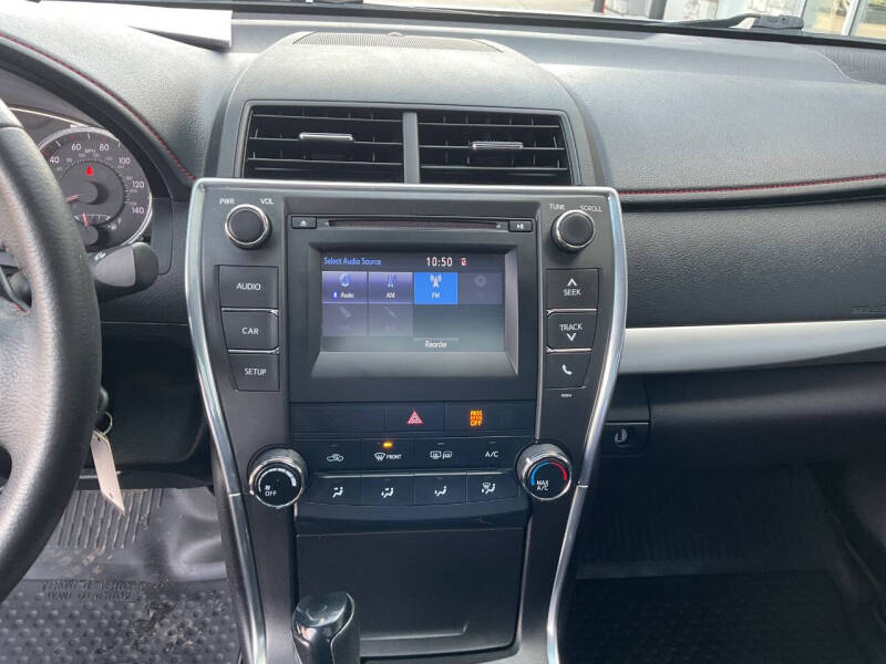 2017 Toyota Camry SE