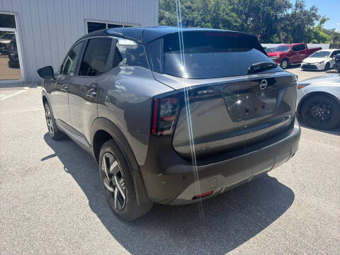 2025 Nissan Kicks SV