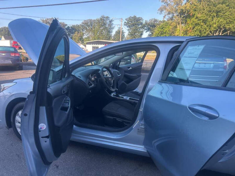 2017 Chevrolet Cruze LS Auto