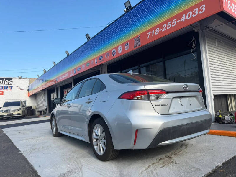2022 Toyota Corolla LE