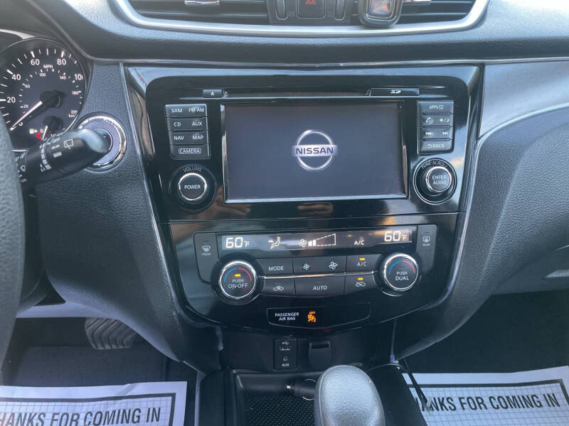 2016 Nissan Rogue SV