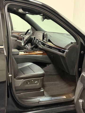 2023 Cadillac Escalade ESV Luxury