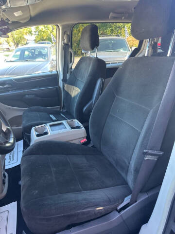 2012 Chrysler Town and Country Touring