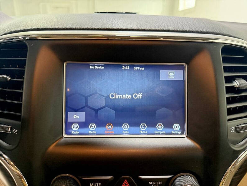 2019 Jeep Grand Cherokee Laredo E