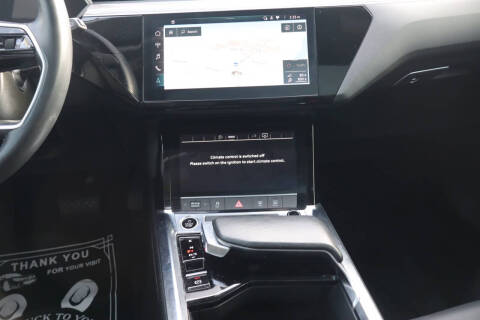 2021 Audi e-tron quattro Premium