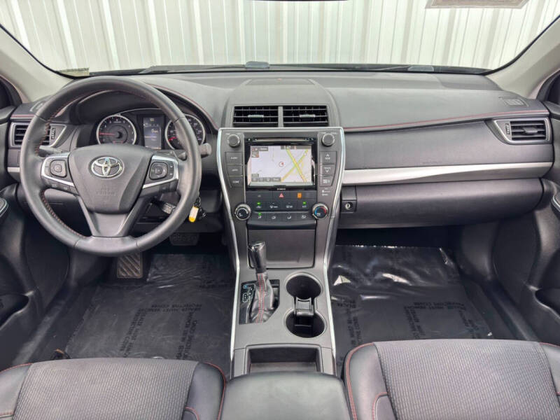 2017 Toyota Camry SE