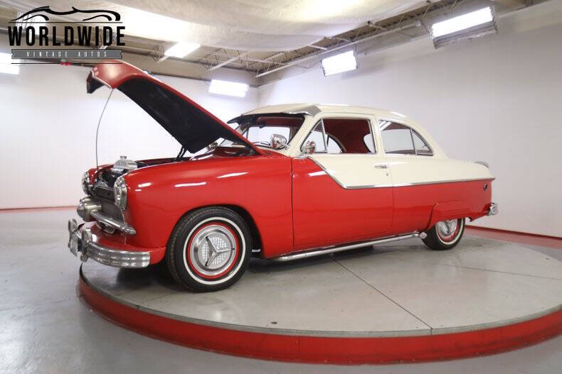 1949 Ford Custom Deluxe