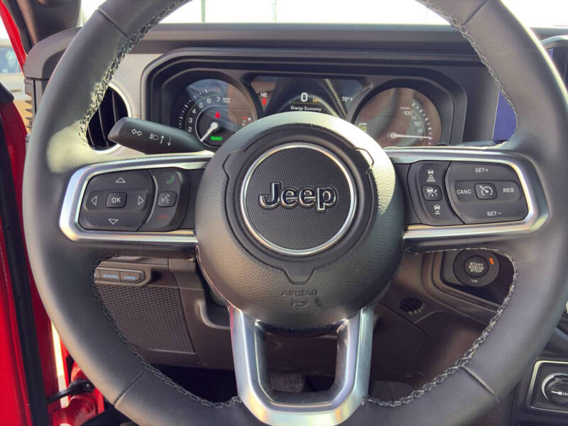 2025 Jeep Wrangler Sahara 4xe