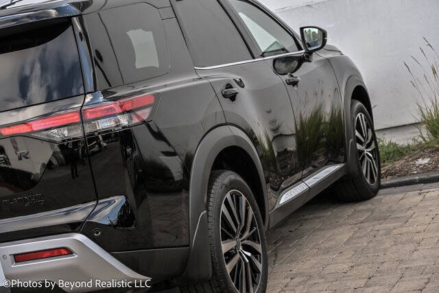 2025 Nissan Pathfinder Platinum