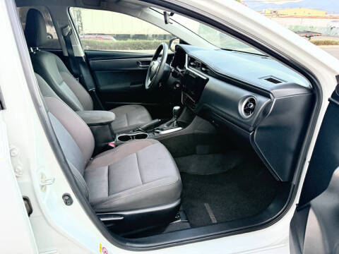 2018 Toyota Corolla LE