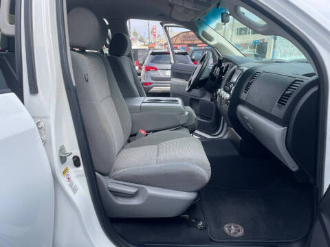 2012 Toyota Tundra Grade